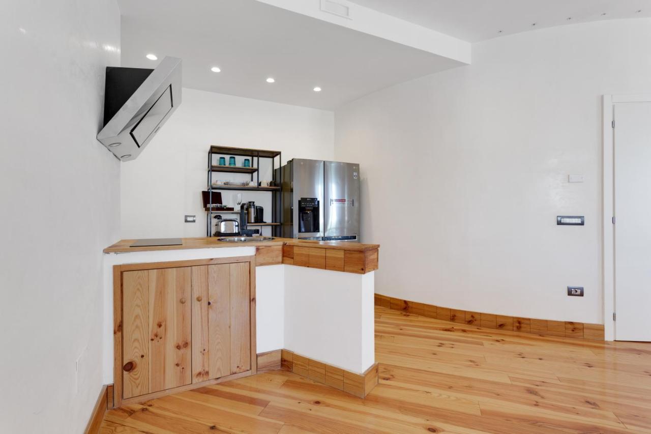 Mayfair Lifestyle Suites By Babylon Stay Napoli Ngoại thất bức ảnh