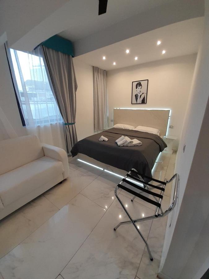 Mayfair Lifestyle Suites By Babylon Stay Napoli Ngoại thất bức ảnh