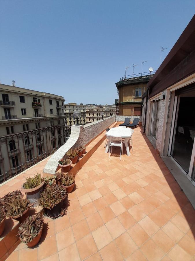 Mayfair Lifestyle Suites By Babylon Stay Napoli Ngoại thất bức ảnh