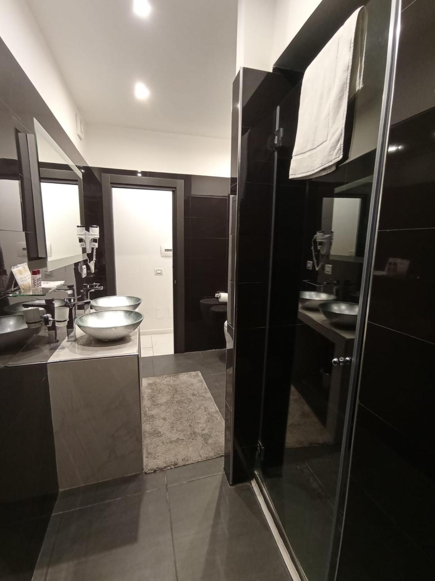 Mayfair Lifestyle Suites By Babylon Stay Napoli Ngoại thất bức ảnh