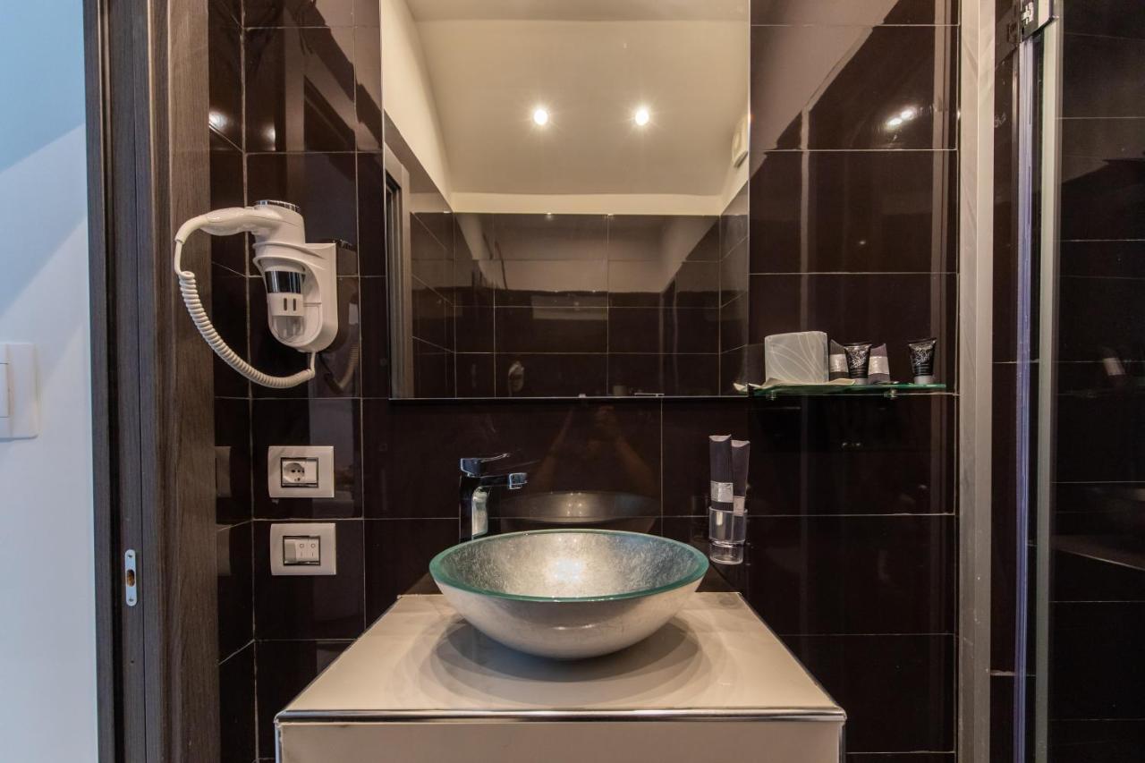 Mayfair Lifestyle Suites By Babylon Stay Napoli Ngoại thất bức ảnh