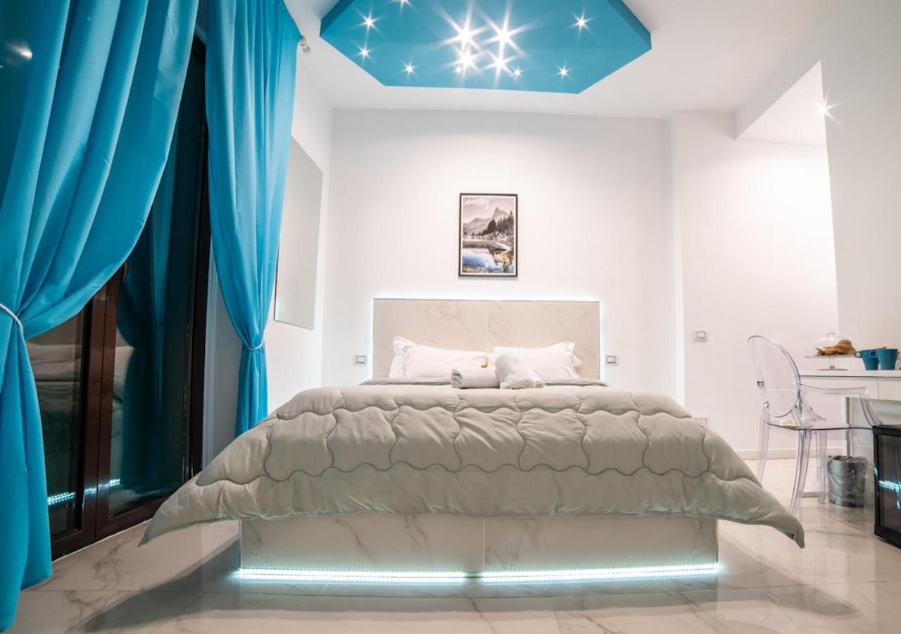 Mayfair Lifestyle Suites By Babylon Stay Napoli Ngoại thất bức ảnh